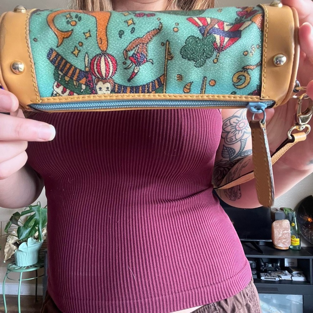 Stylish Green and Tan Women's Bag - Picture 4 of 7